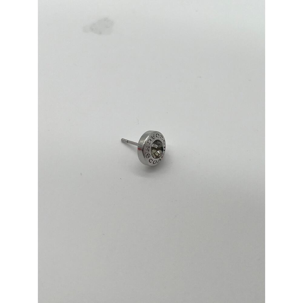 💜 COACH Open Circle Stone Stud Earring, Silver Plated with Purple Glass - Picture 3 of 5
